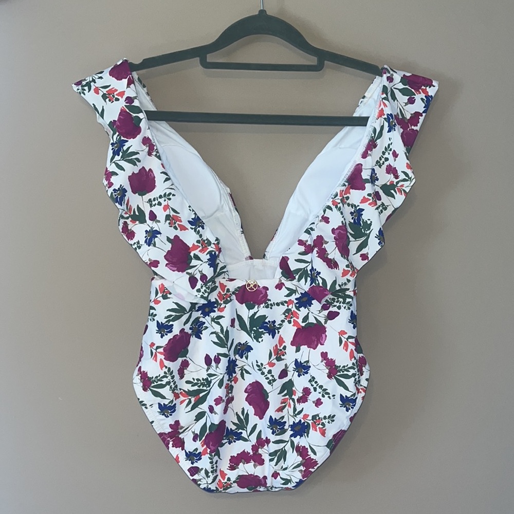 NWT ViX Ruffle V-plunge One-piece - Sexy Swimsuit - Picture 8 of 8